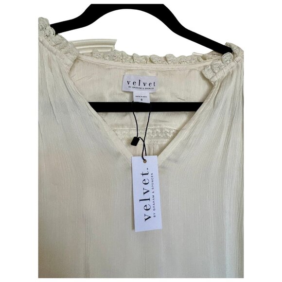Velvet by Graham and Spencer NWT - Koren V-Neck Blouse in Ecru - Small - Picture 8 of 10